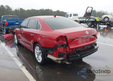 2017 Volkswagen Passat 1.8T Se z USA, uszkodzony, nr VIN 1VWGT7A39HC082406